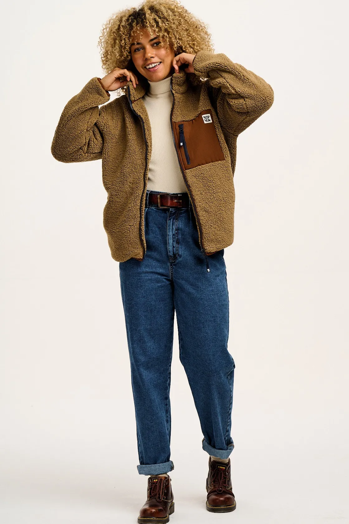Lucy & Yak Addison - Tapered Denim Jeans in Mid Wash Blue Outlet