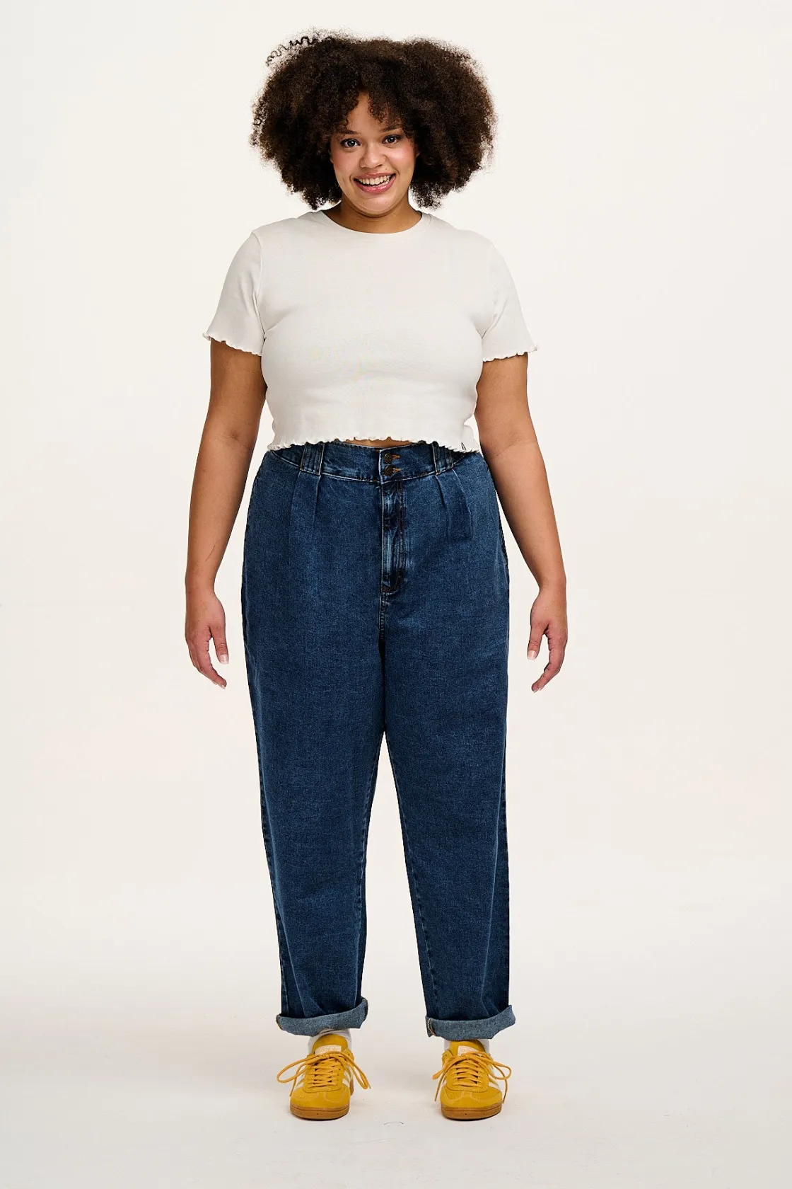 Lucy & Yak Addison - Tapered Denim Jeans in Mid Wash Blue Outlet