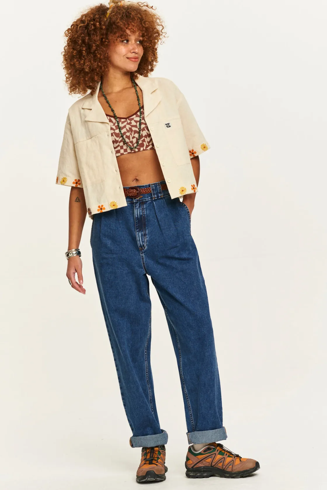 Lucy & Yak Addison - Tapered Denim Jeans in Mid Wash Blue Outlet