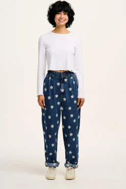Lucy & Yak Addison - Tapered Denim Jeans in Mid Wash with Daisy Embroidery Hot