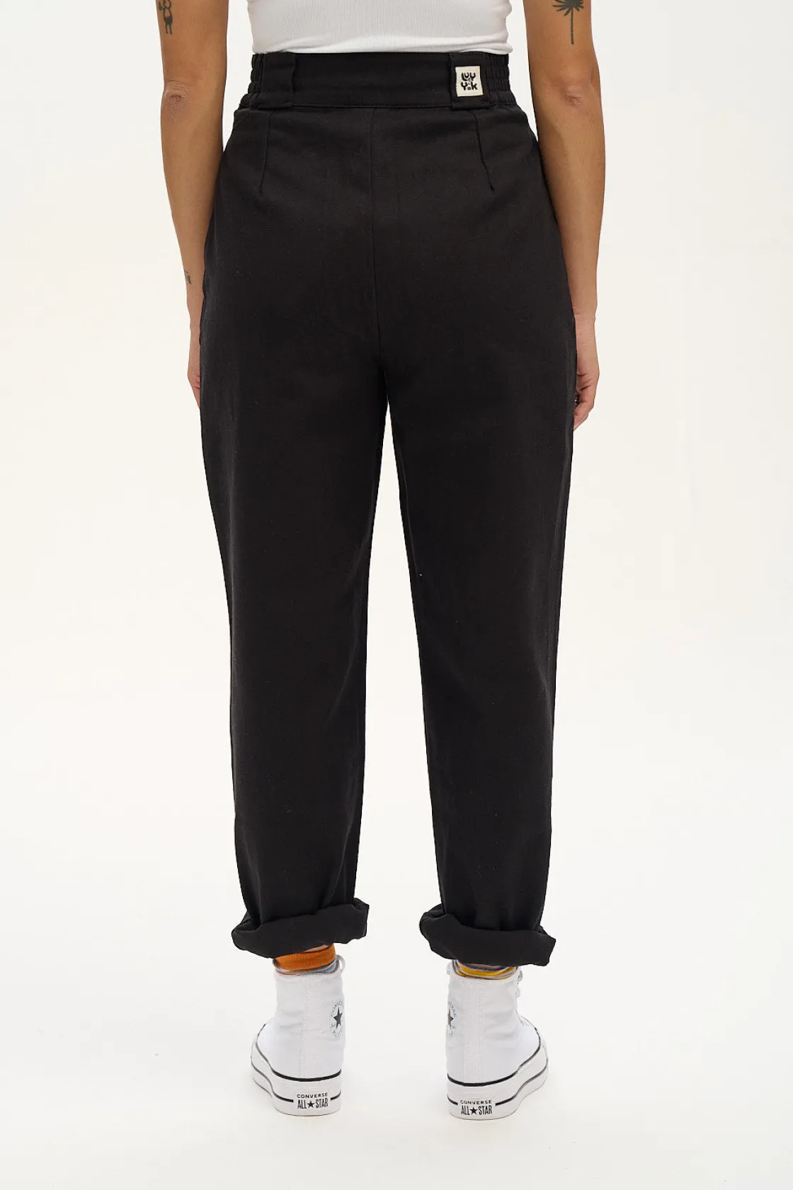Lucy & Yak Addison - Tapered Twill Trousers in Black Hot