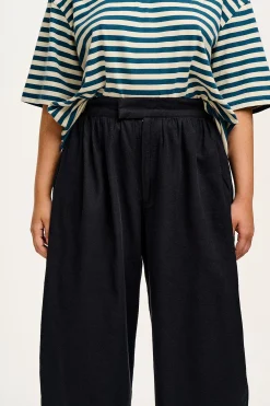 Lucy & Yak Beau - Balloon Brushed Cotton Trousers in Black Fashion