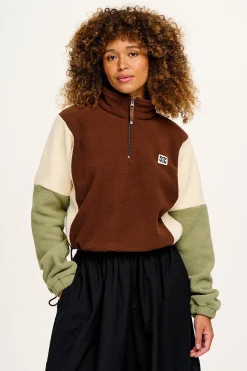 Lucy & Yak Blake - Cropped Polar Fleece in Cocoa, Cream & Sage Sale