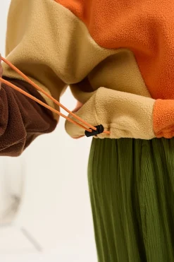 Lucy & Yak Blake - Cropped Polar Fleece in Orange, Cream & Brown Outlet