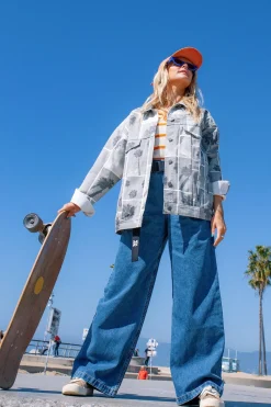 Lucy & Yak Cole - Baggy Wide Leg Denim Jeans in Mid Wash Blue Fashion