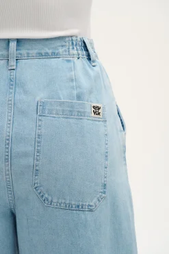 Lucy & Yak Cole - Baggy Wide Leg Denim Jeans in Light Wash Blue Fashion