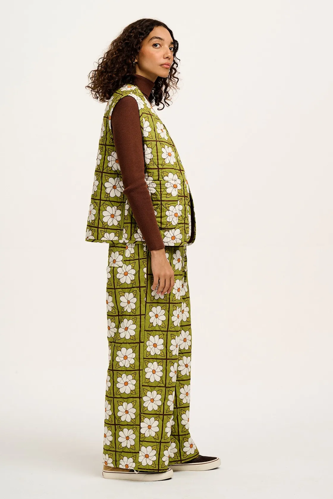 Lucy & Yak Emery - Reversible Quilted Gilet in Romneya Floral Print Sale