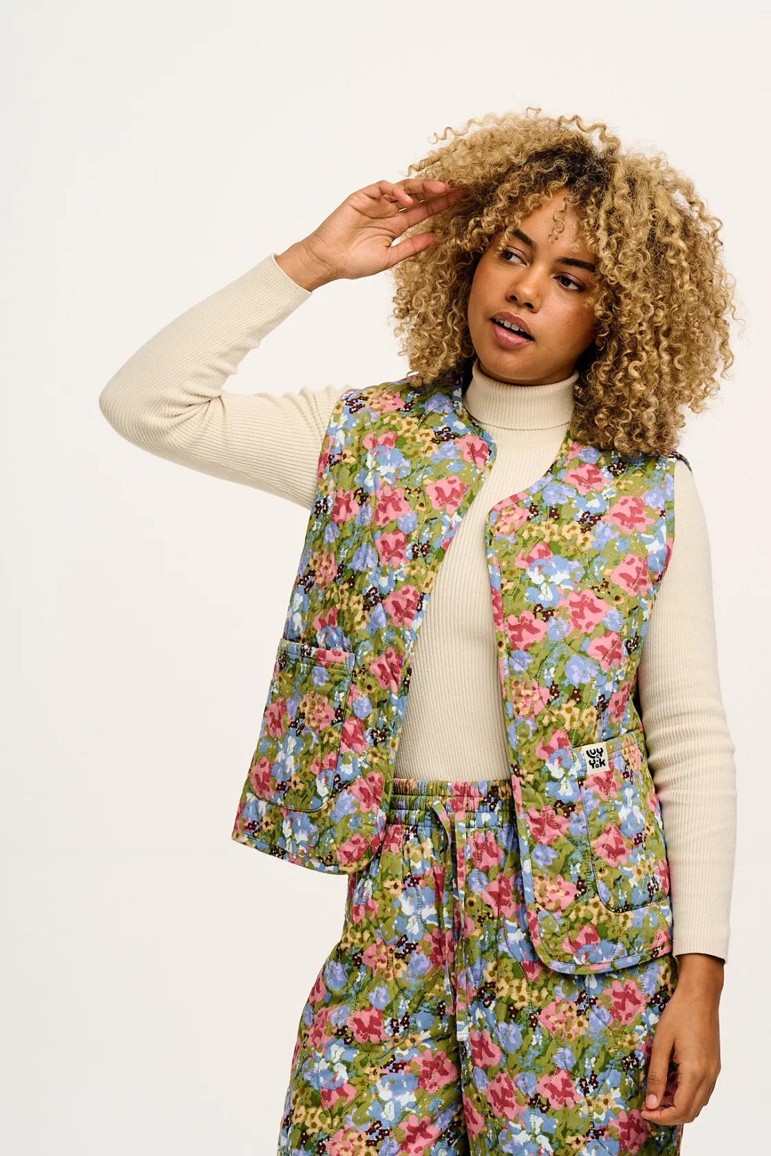 Lucy & Yak Emery - Reversible Quilted Gilet in Elsinore Floral Print Clearance