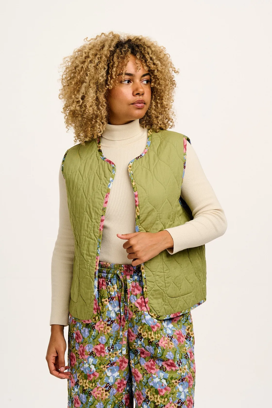 Lucy & Yak Emery - Reversible Quilted Gilet in Elsinore Floral Print Clearance