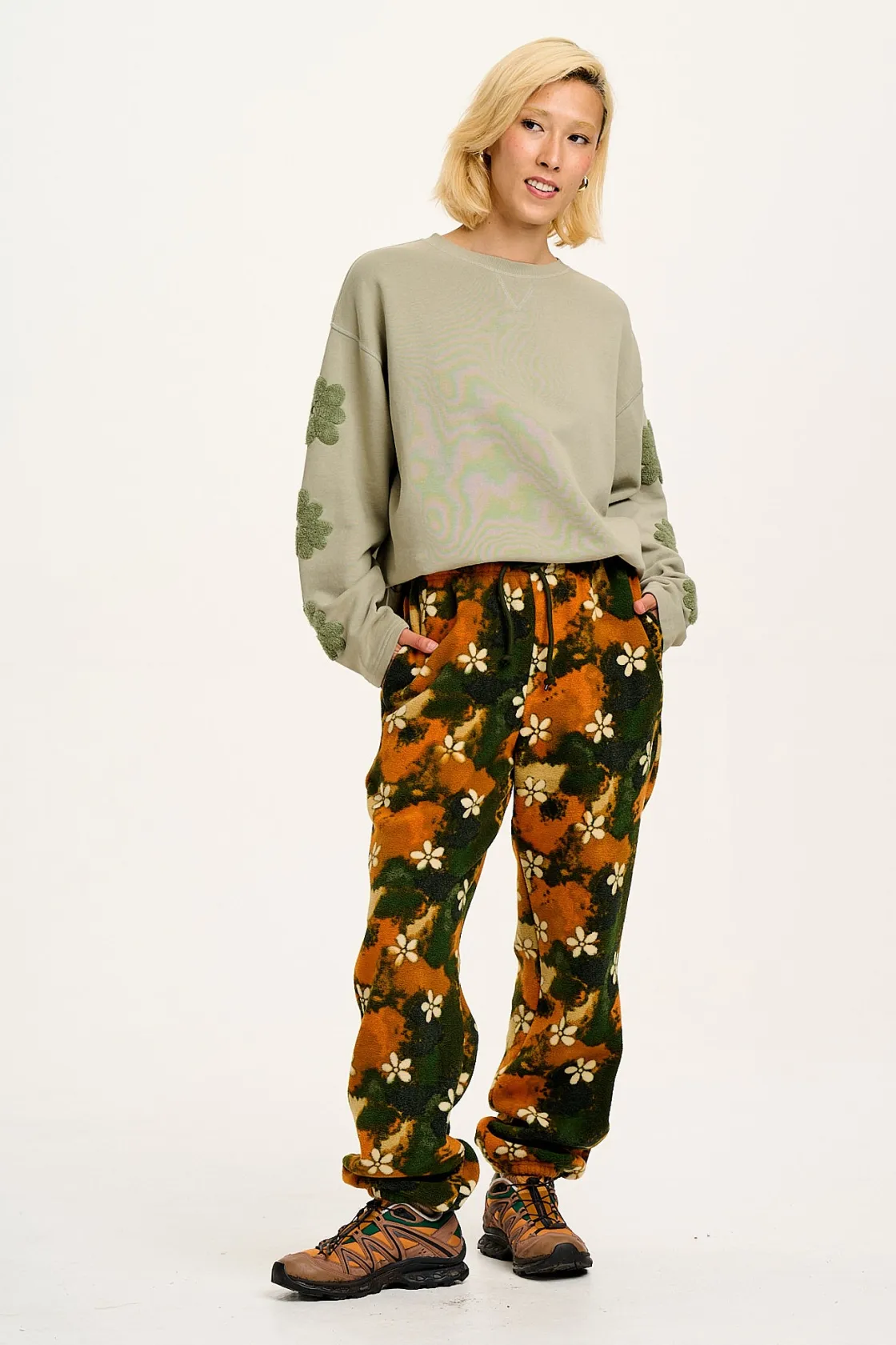Lucy & Yak Jamie - Polar Fleece Joggers in Green Daisy Lu Print Fashion