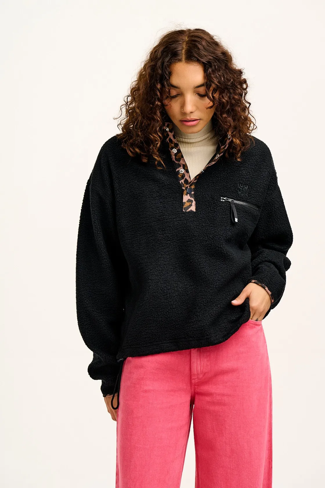 Lucy & Yak Maddison - Fleece in Black with Leopard Print Online